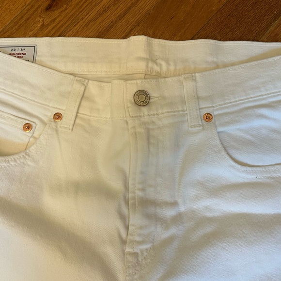 NWT Gap Girlfriend Mid Rise White Jeans - Picture 2 of 6